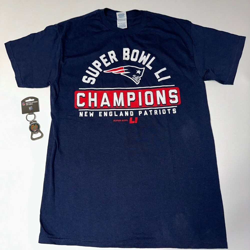 NEW PATRIOTS SUPER BOWL SHIRT / BOTTLE OPENER